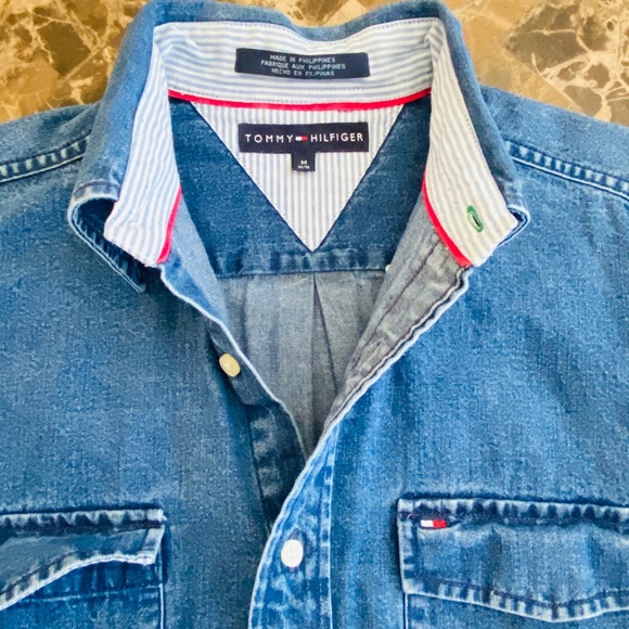 Vintage Tommy Hilfiger button up - Picture 2 of 2